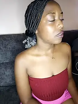 pretty-eyes23 online show from December 13, 3:11 pm