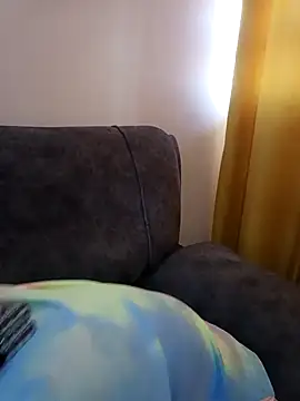 pretty-eyes23 online show from December 18, 7:47 am