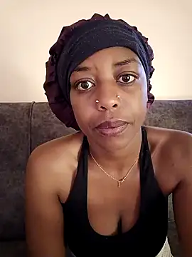 pretty-eyes23 online show from January 6, 4:15 am