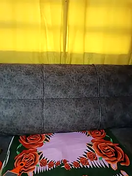 pretty-eyes23 online show from February 7, 6:14 am