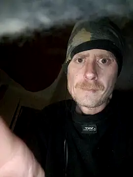 Snapshot of Fred2851 chatting on March 23, 3:54 am Fred2851 online show from March 23, 3:54 am