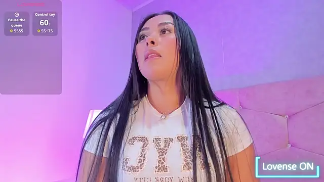 Snapshot of Cameliaa_Smiith chatting on November 27, 2:46 am Cameliaa Smiith online show from November 27, 2:46 am