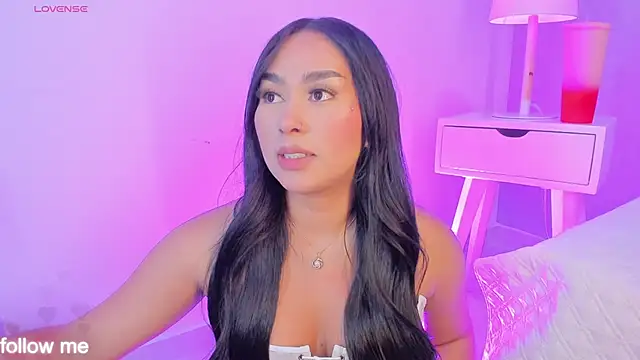 Snapshot of Cameliaa_Smiith chatting on November 28, 4:04 am Cameliaa Smiith online show from November 28, 4:04 am