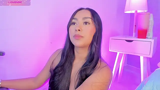 Snapshot of Cameliaa_Smiith chatting on December 3, 3:14 am Cameliaa Smiith online show from December 3, 3:14 am