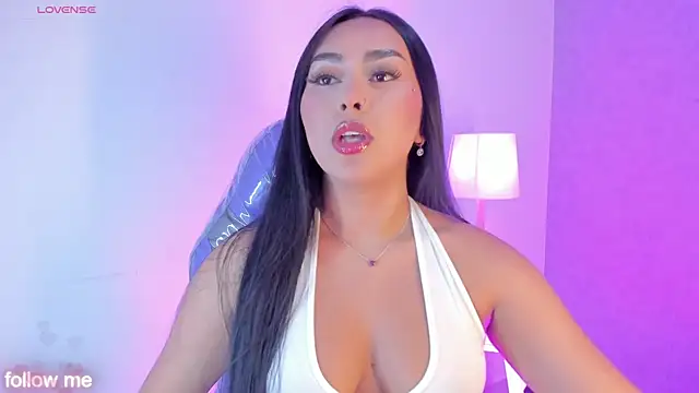 Cameliaa Smiith online show from February 6, 3:22 am