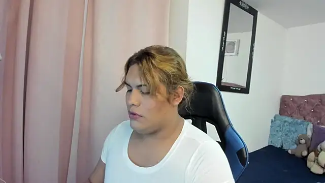 Margoth Montilla online show from February 3, 1:15 am