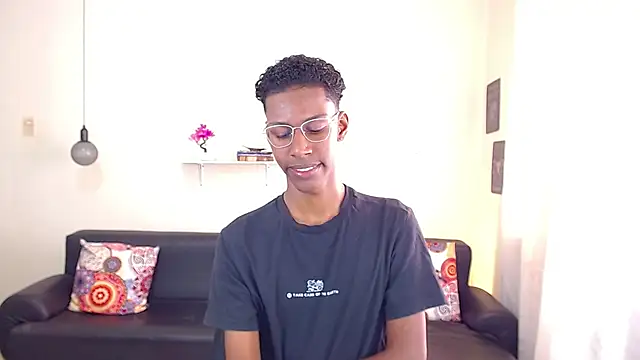 Snapshot of maiki18_ chatting on January 28, 1:27 pm maiki18 online show from January 28, 1:27 pm