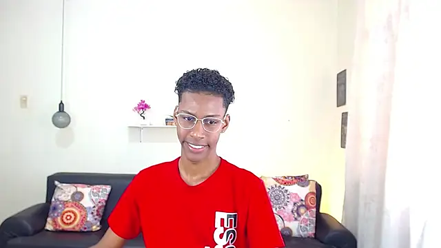 Snapshot of maiki18_ chatting on January 29, 1:38 pm maiki18 online show from January 29, 1:38 pm