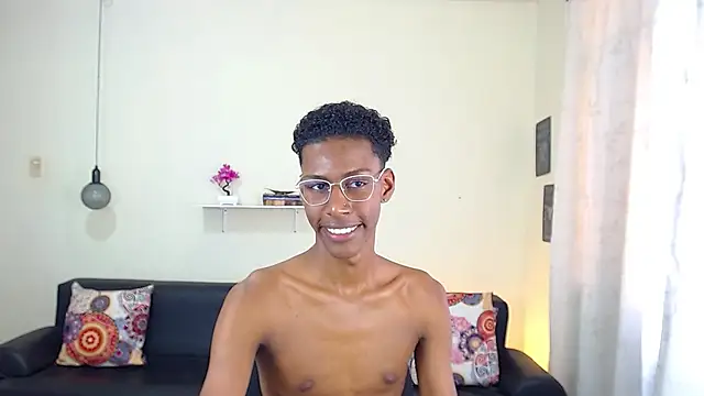 Snapshot of maiki18_ chatting on January 30, 4:45 pm maiki18 online show from January 30, 4:45 pm