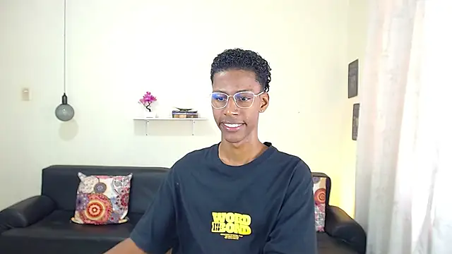 Snapshot of maiki18_ chatting on February 1, 1:41 pm maiki18 online show from February 1, 1:41 pm