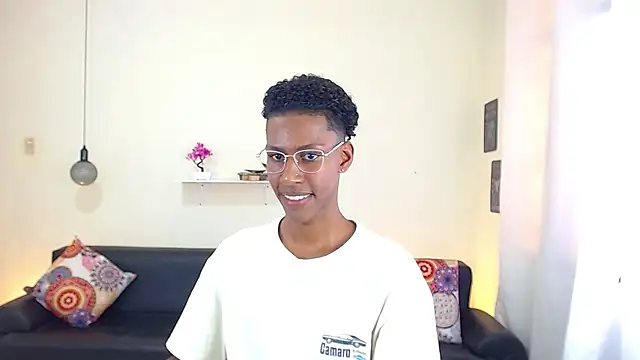 Snapshot of maiki18_ chatting on February 26, 8:00 pm maiki18 online show from February 26, 8:00 pm