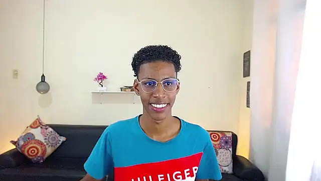 Snapshot of maiki18_ chatting on February 28, 8:07 pm maiki18 online show from February 28, 8:07 pm