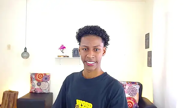 Snapshot of maiki18_ chatting on March 21, 1:45 pm maiki18 online show from March 21, 1:45 pm