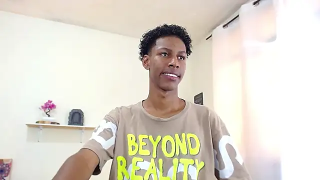 Snapshot of maiki18_ chatting on March 22, 4:47 pm maiki18 online show from March 22, 4:47 pm