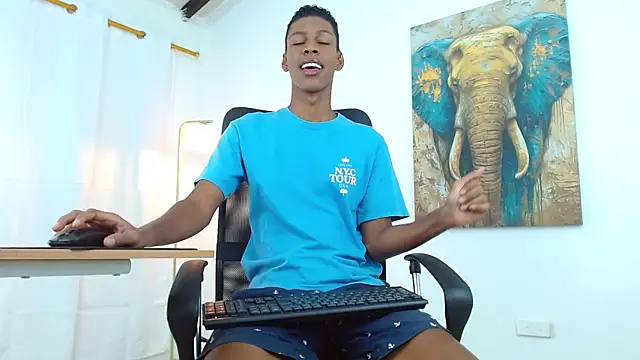 Snapshot of maiki18_ chatting on September 11, 2:06 pm maiki18 online show from September 11, 2:06 pm