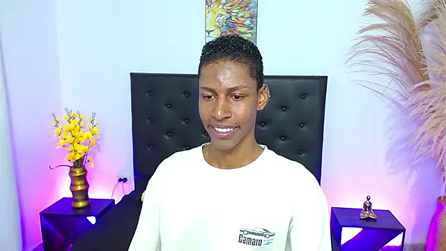 Snapshot of maiki18_ chatting on October 25, 2:02 pm maiki18 online show from October 25, 2:02 pm