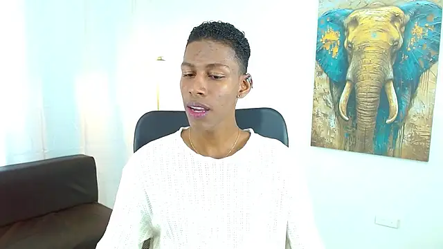 Snapshot of maiki18_ chatting on November 28, 8:55 pm maiki18 online show from November 28, 8:55 pm