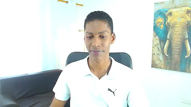 Snapshot of maiki18_ chatting on February 5, 8:46 pm maiki18 online show from February 5, 8:46 pm