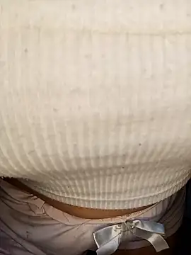 Snapshot of keelly_richaardson1 chatting on December 18, 12:10 am keelly richaardson1 online show from December 18, 12:10 am