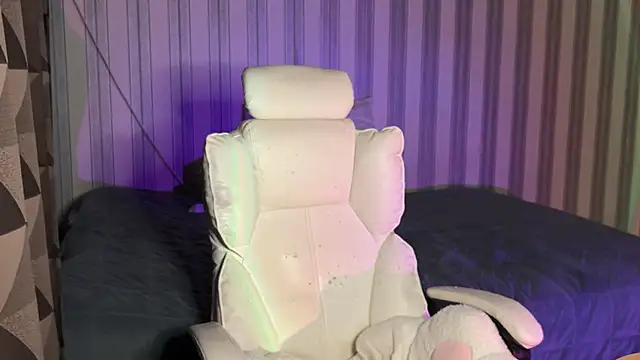 mayvi cold online show from November 2, 6:10 pm