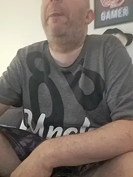 ShyBoy1982 online show from April 28, 10:42 am