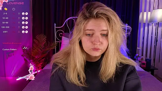 Snapshot of Diana_mysteryx chatting on December 26, 4:32 am Diana mysteryx online show from December 26, 4:32 am