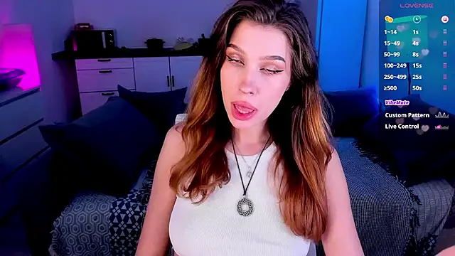 tenderdreams online show from October 30, 7:14 pm