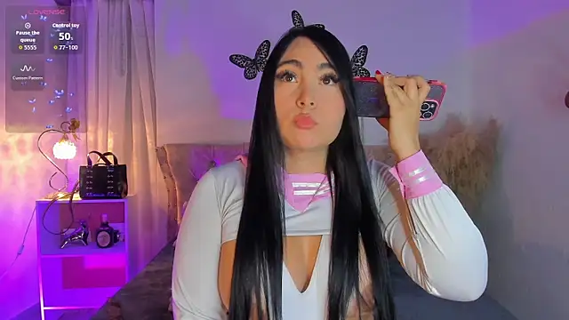 Sarahballiston  online show from December 19, 12:17 am