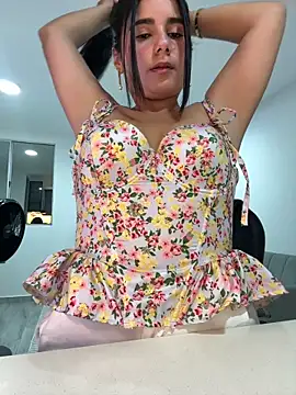 Snapshot of Natasha-28 chatting on March 29, 12:10 am Natasha-28 online show from March 29, 12:10 am