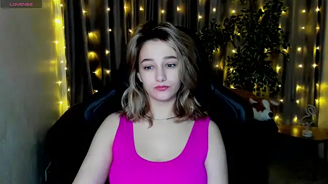 Sinty Noria online show from March 5, 1:10 am