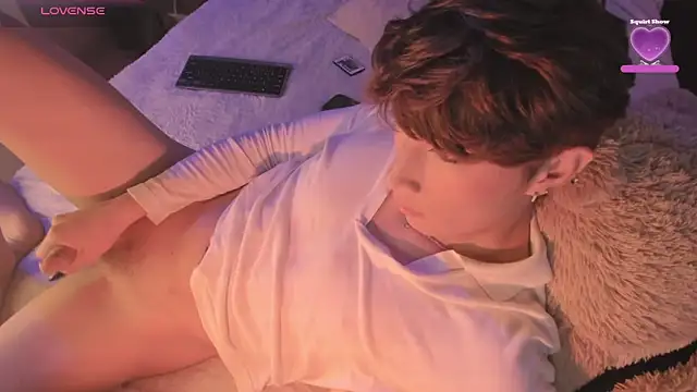 Snapshot of AdamDayt chatting on January 30, 12:07 am AdamDayt online show from January 30, 12:07 am