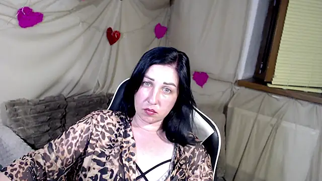 JillStevens online show from June 10, 6:51 pm