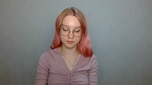 Snapshot of cindi_hot chatting on December 5, 9:28 am cindi hot online show from December 5, 9:28 am