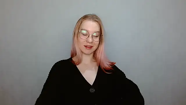 Snapshot of cindi_hot chatting on December 16, 9:03 am cindi hot online show from December 16, 9:03 am