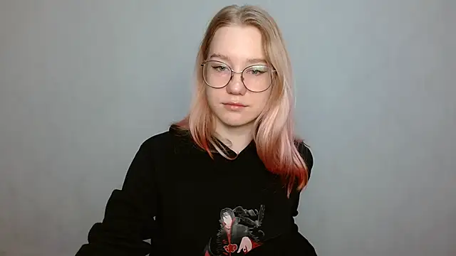 Snapshot of cindi_hot chatting on December 24, 8:55 am cindi hot online show from December 24, 8:55 am