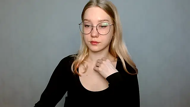 Snapshot of cindi_hot chatting on February 20, 8:06 am cindi hot online show from February 20, 8:06 am