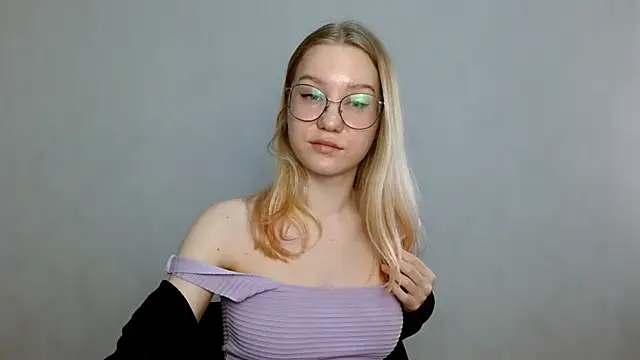 Snapshot of cindi_hot chatting on February 22, 12:51 pm cindi hot online show from February 22, 12:51 pm