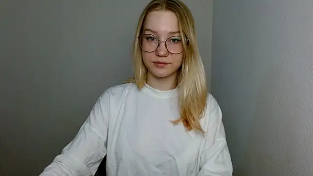 Snapshot of cindi_hot chatting on March 17, 11:31 am cindi hot online show from March 17, 11:31 am