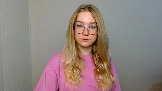 Snapshot of cindi_hot chatting on November 28, 8:28 am cindi hot online show from November 28, 8:28 am