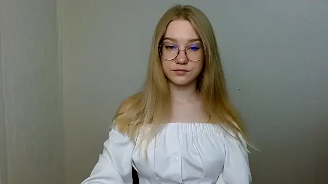 cindi hot online show from April 13, 11:16 am