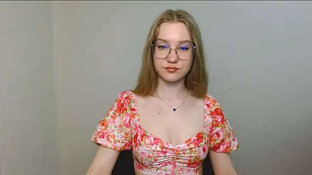 cindi hot online show from July 17, 9:16 am