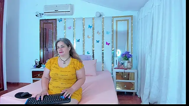 AnyelaGitanaMature online show from September 15, 2:33 am