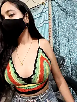Snapshot of Parinaaz18 chatting on January 13, 1:34 am Parinaaz18 online show from January 13, 1:34 am