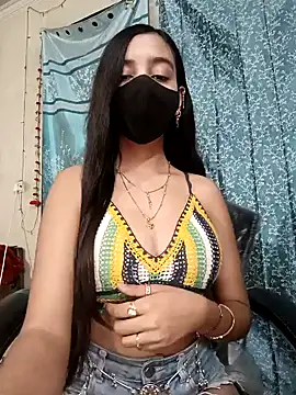 Snapshot of Parinaaz18 chatting on February 4, 1:56 am Parinaaz18 online show from February 4, 1:56 am