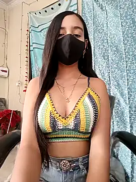 Snapshot of Parinaaz18 chatting on February 4, 4:59 am Parinaaz18 online show from February 4, 4:59 am