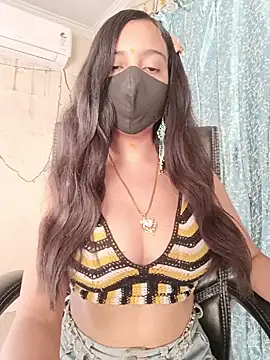 Snapshot of Parinaaz18 chatting on May 15, 1:23 am Parinaaz18 online show from May 15, 1:23 am