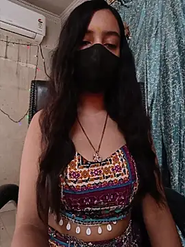 Snapshot of Parinaaz18 chatting on June 15, 1:19 am Parinaaz18 online show from June 15, 1:19 am