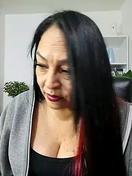 Snapshot of Gina_Myers chatting on May 9, 3:34 am Gina Myers online show from May 9, 3:34 am