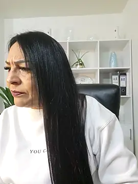 Snapshot of Gina_Myers chatting on May 13, 3:37 am Gina Myers online show from May 13, 3:37 am