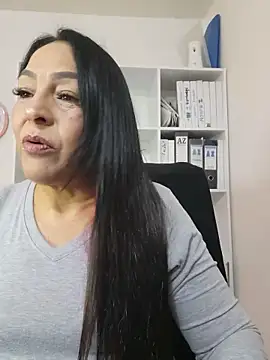 Snapshot of Gina_Myers chatting on June 9, 3:18 am Gina Myers online show from June 9, 3:18 am